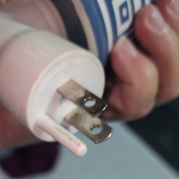 SCENTSY EUC BLUE WONKY PLUGIN DIFFUSER NIGHT LIGHT FRAGRANCE WARMER - Picture 5 of 5